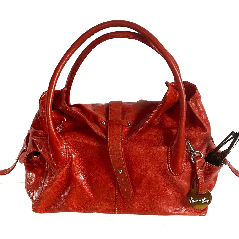 Barr + Barr Large Leather Shoulder Bag Magnetic clOrange Color Magnetic closure.